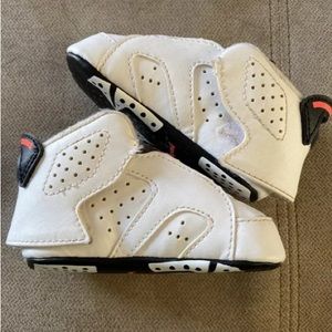 Nike Air Jordan Infant Crib Shoes White/Black SIZE 4